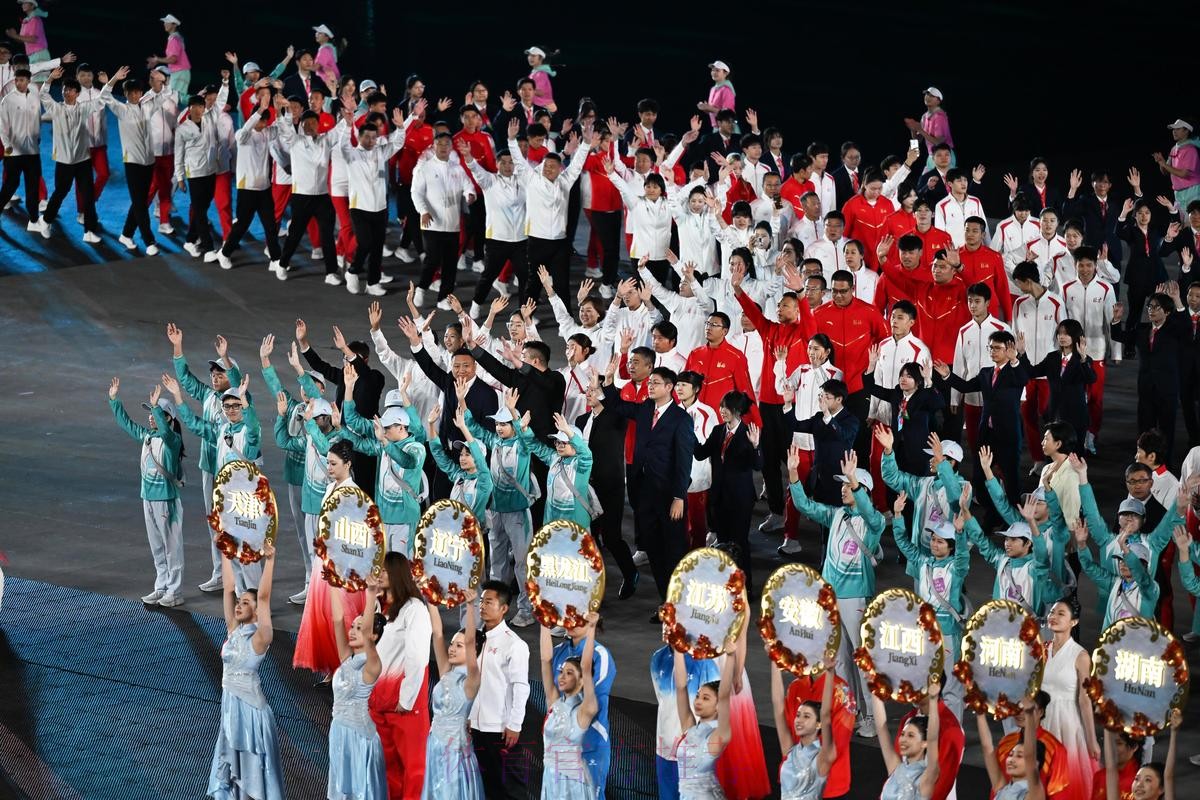 海天为幕 同心绘梦——第十五届全国运动会闭幕式侧记 海天为幕 同心绘梦——第十五届全国运动会闭幕式侧记